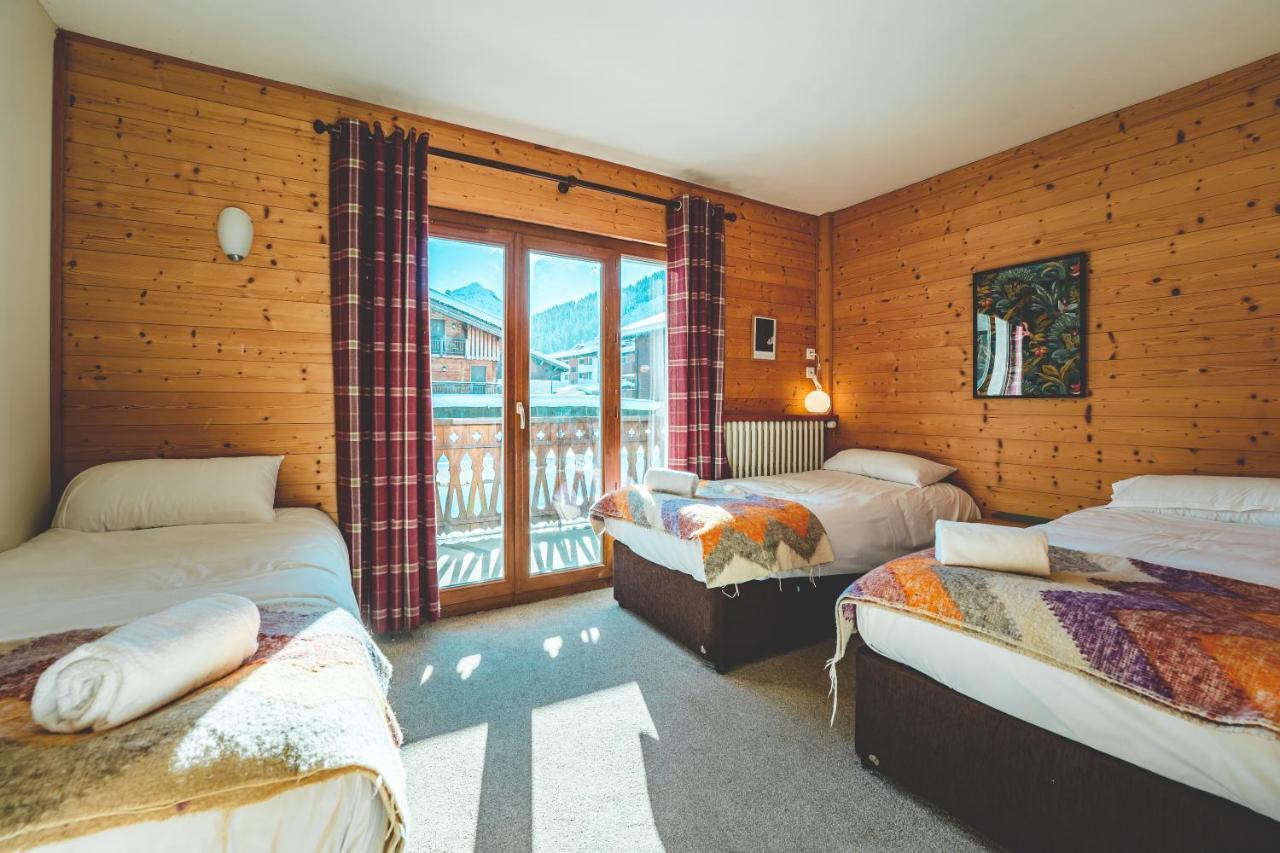 Les Dents Blanches Hostel Morzine Buitenkant foto