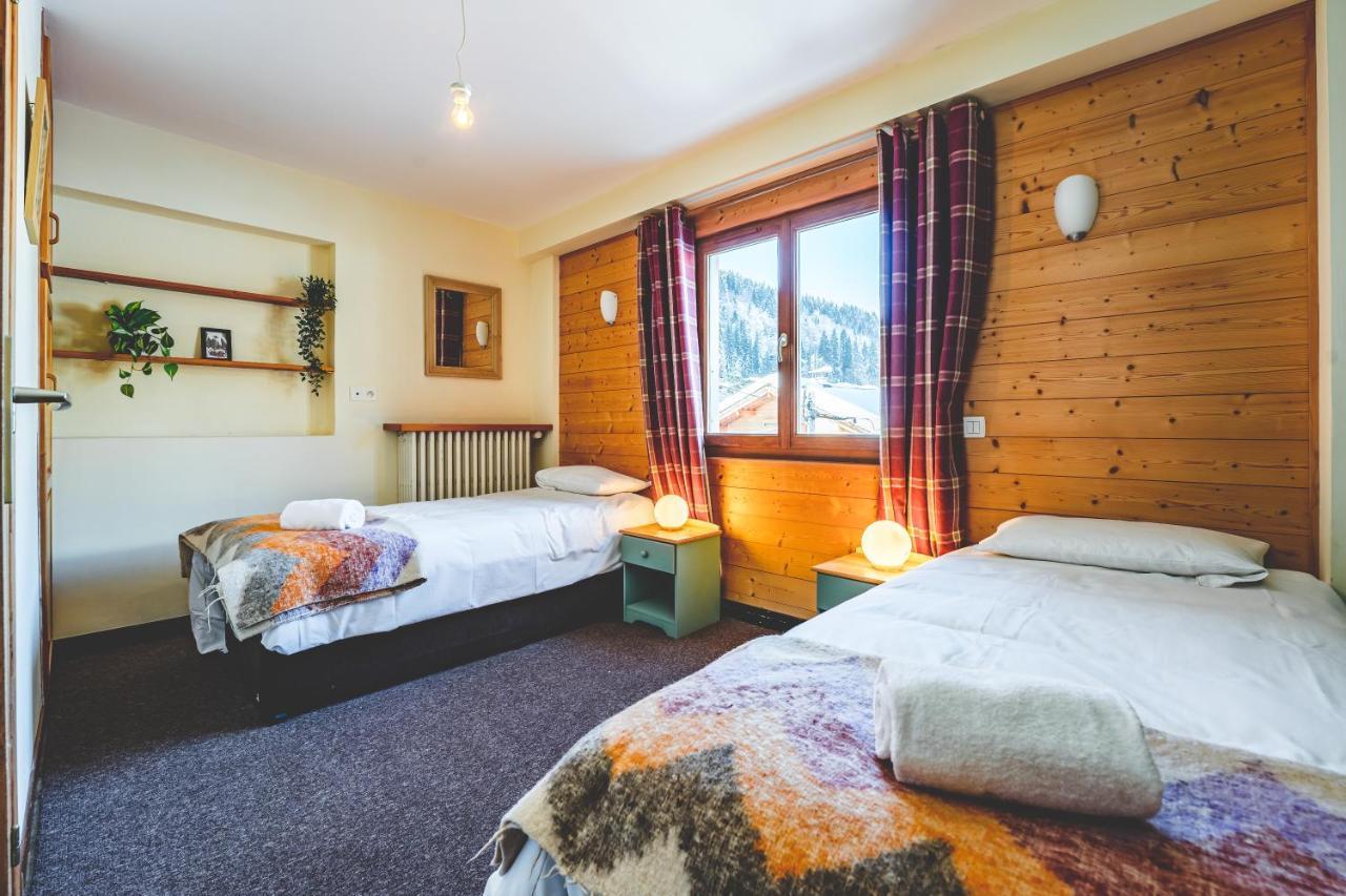 Les Dents Blanches Hostel Morzine Buitenkant foto