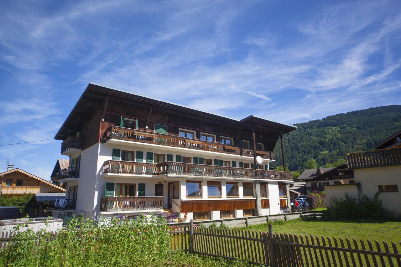 Les Dents Blanches Hostel Morzine Buitenkant foto