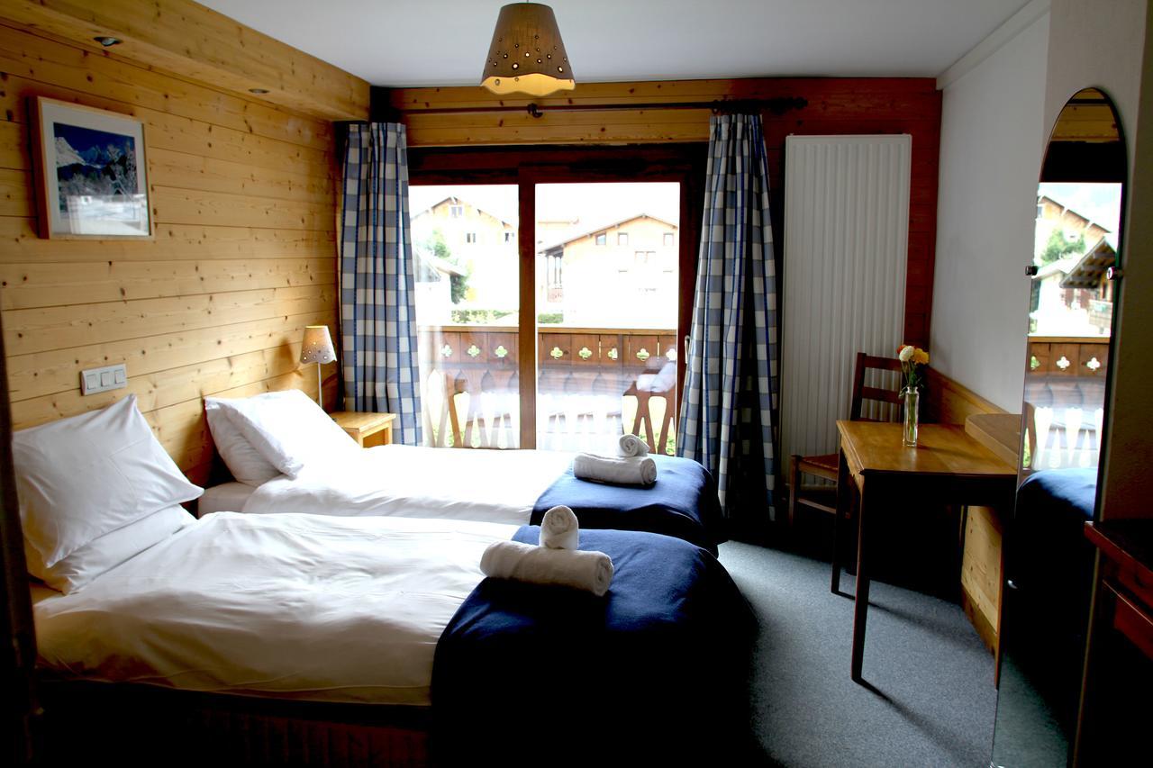 Les Dents Blanches Hostel Morzine Buitenkant foto